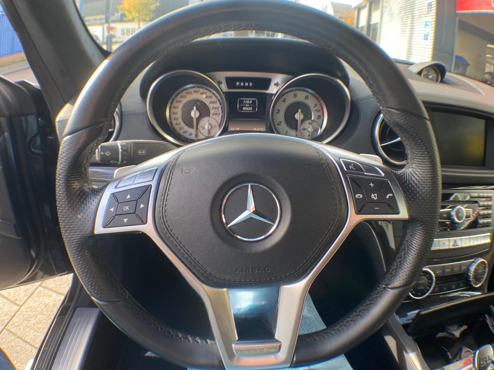 35815827-18.jpg