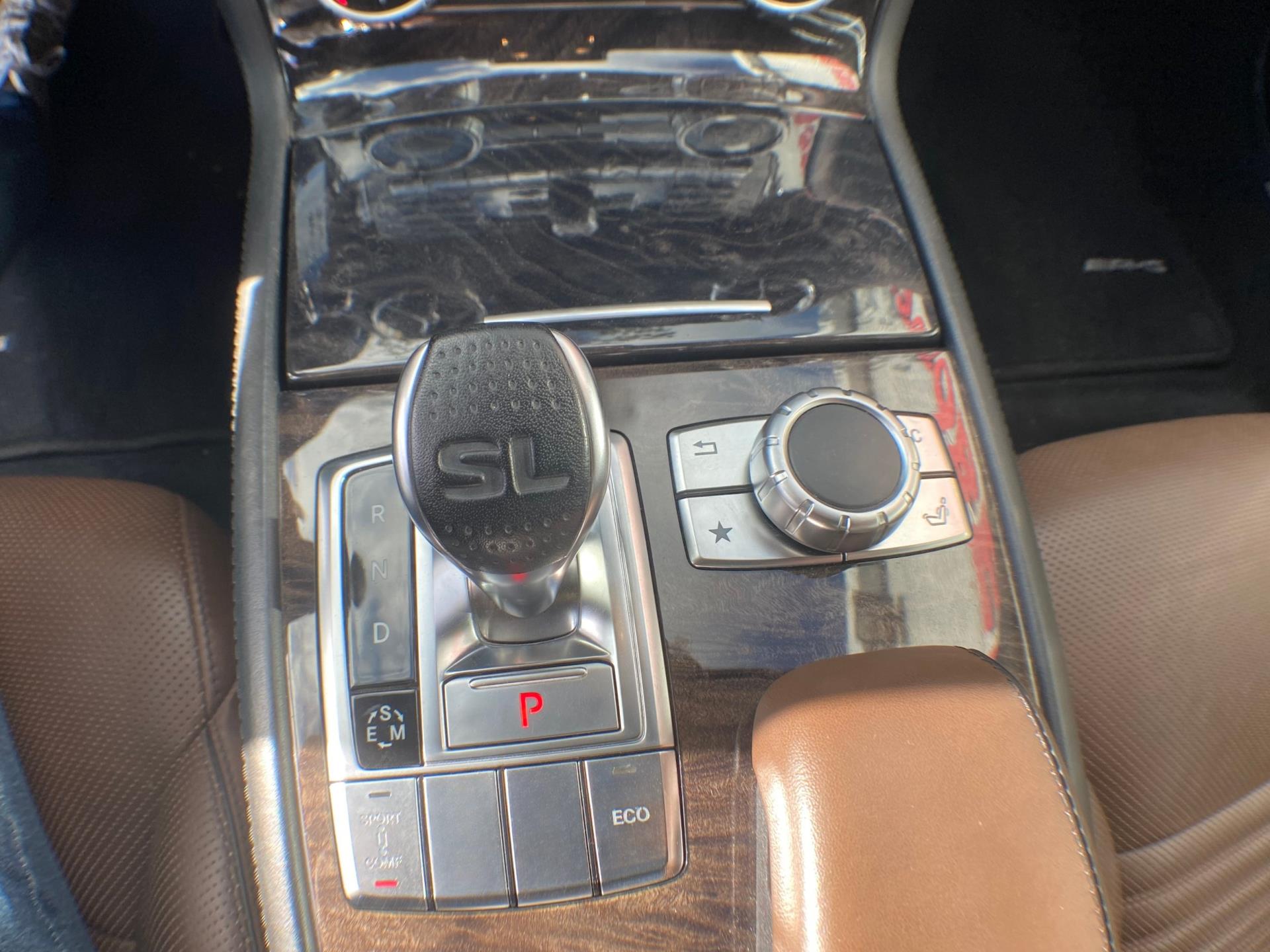 35815827-25.jpg