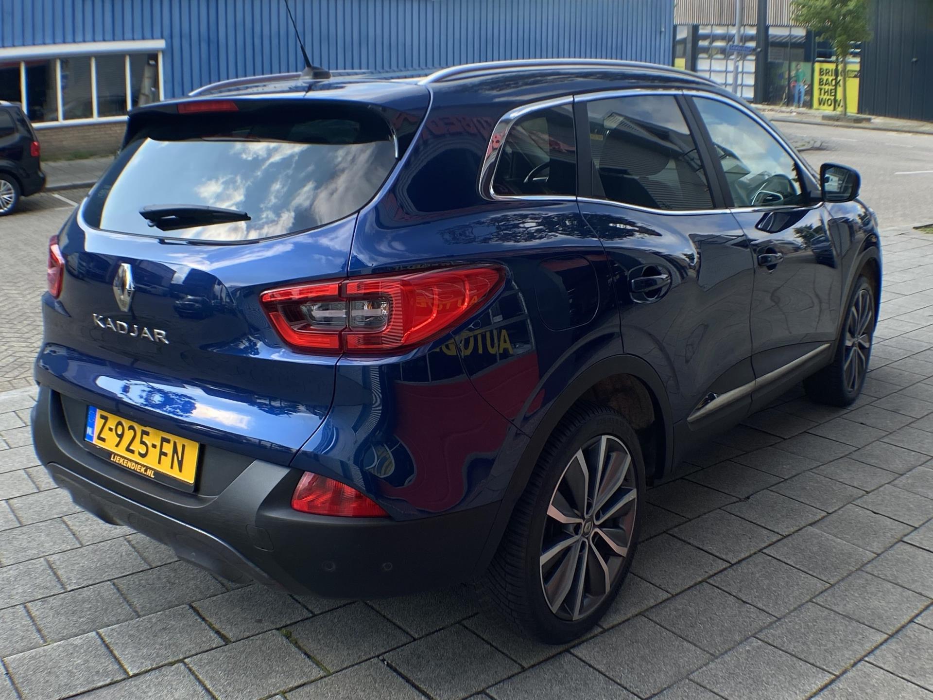39309295-3.jpg